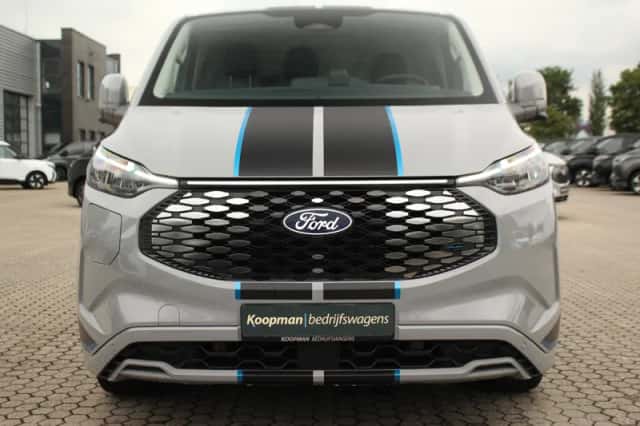 Ford E-Transit Custom (2026) thumbnail 3