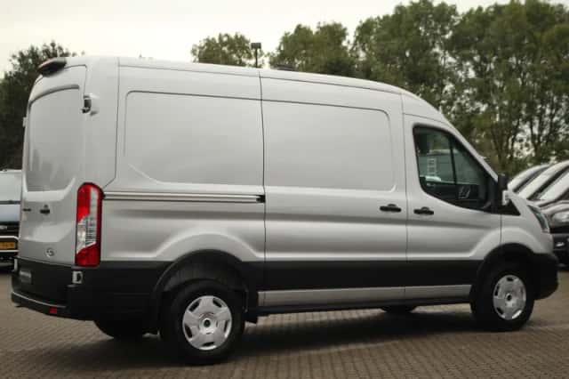 Ford Transit (2024) thumbnail 5