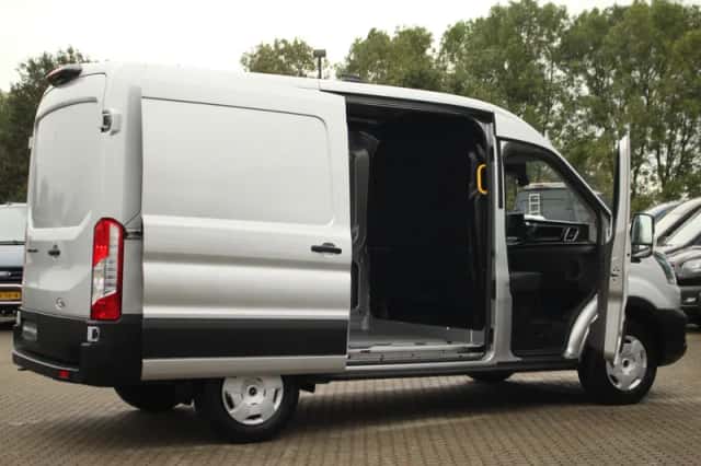 Ford Transit (2024) thumbnail 6