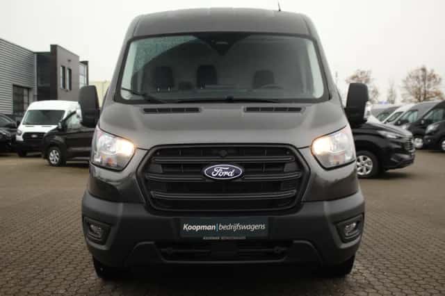 Ford Transit (2024) thumbnail 3