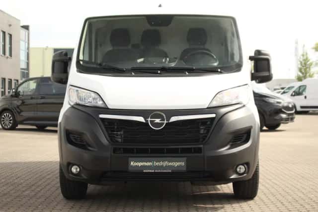 Opel Movano (2024) thumbnail 2