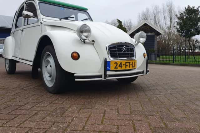 Citroën 2CV (1986) thumbnail 2