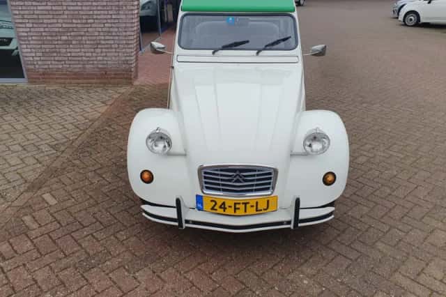Citroën 2CV (1986) thumbnail 4