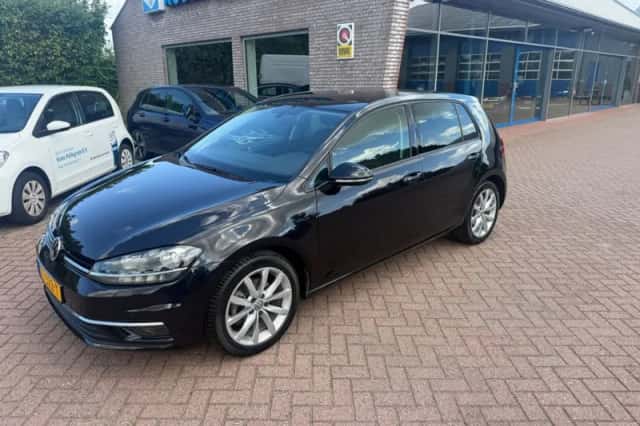 Volkswagen Golf (2017) thumbnail 3