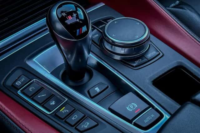BMW X6 (2018) thumbnail 12