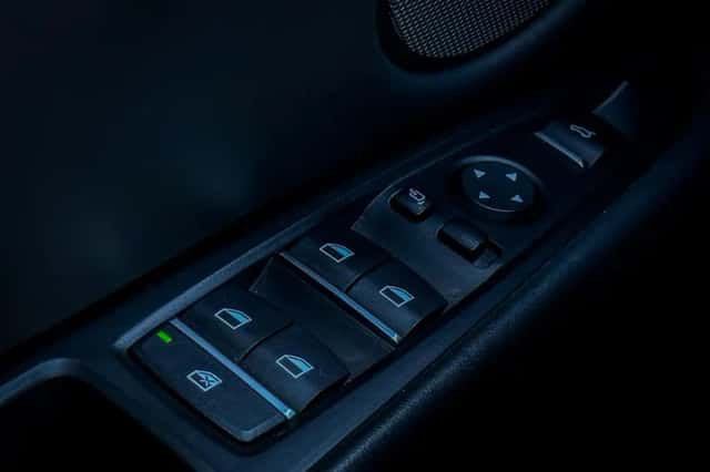 BMW X6 (2018) thumbnail 43