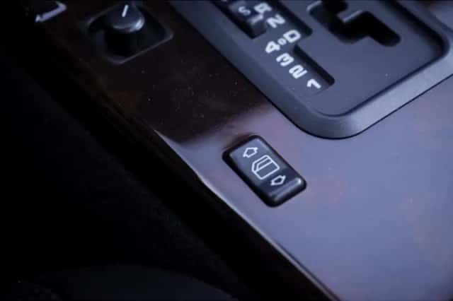 Mercedes-Benz SL-Klasse (1997) thumbnail 15