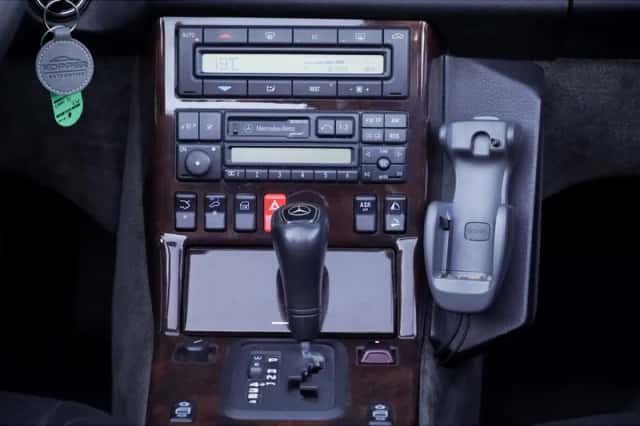 Mercedes-Benz SL-Klasse (1997) thumbnail 24