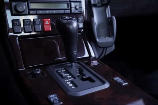 Mercedes-Benz SL-Klasse (1997) thumbnail 32