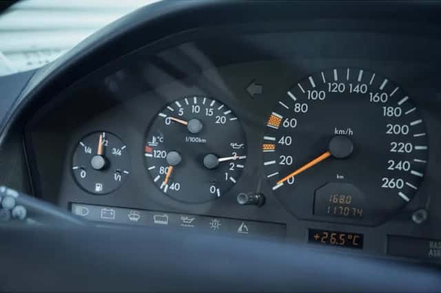 Mercedes-Benz SL-Klasse (1997) thumbnail 42