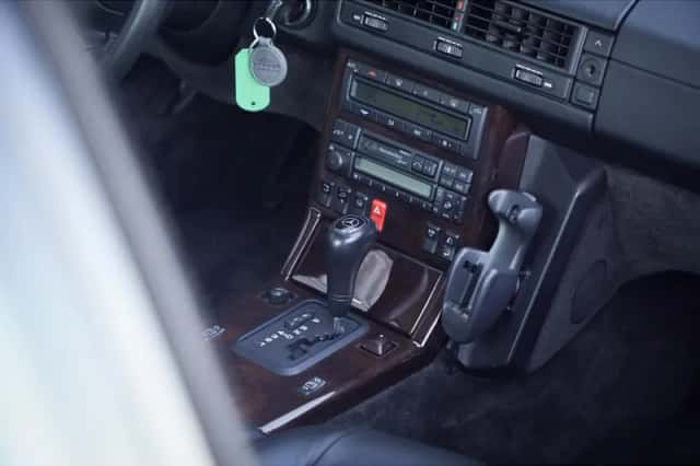 Mercedes-Benz SL-Klasse (1997) thumbnail 44