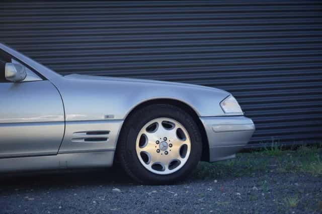 Mercedes-Benz SL-Klasse (1997) thumbnail 45