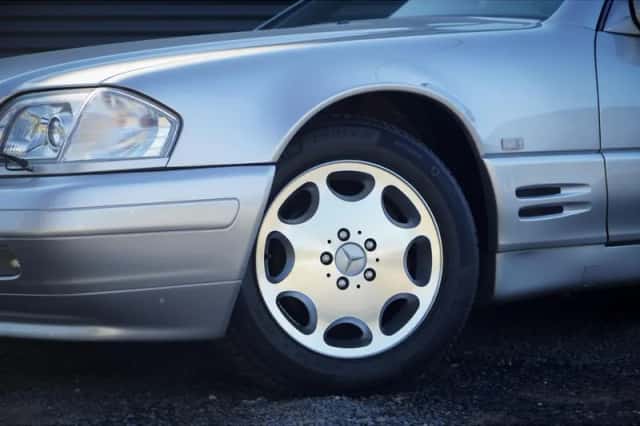 Mercedes-Benz SL-Klasse (1997) thumbnail 48