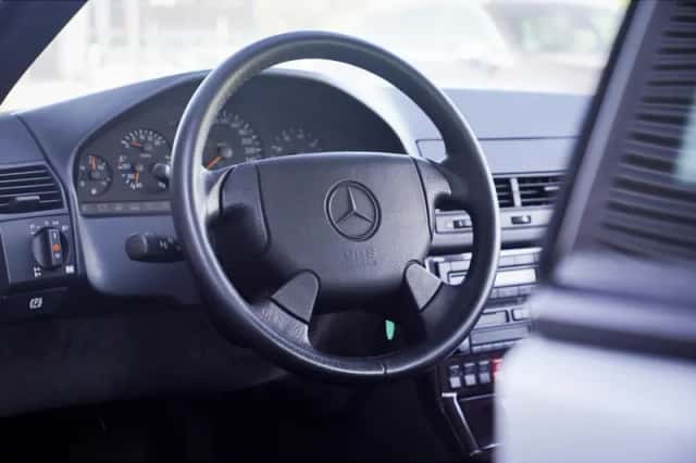 Mercedes-Benz SL-Klasse (1997) thumbnail 6