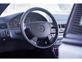 Mercedes-Benz SL-Klasse thumbnail 6