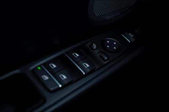 BMW X5 (2018) thumbnail 15