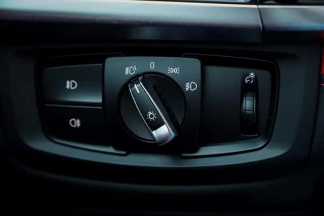 BMW X5 (2018) thumbnail 25