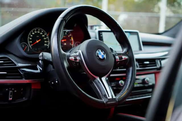 BMW X5 (2018) thumbnail 6