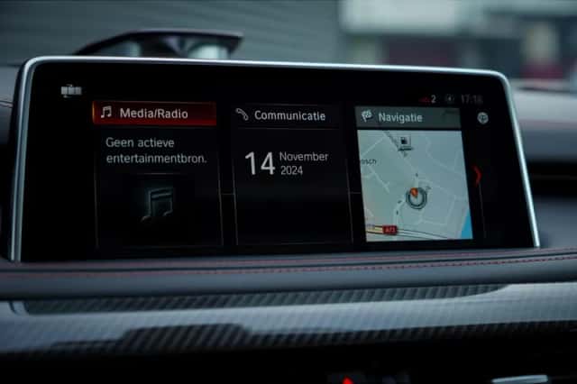 BMW X5 (2018) thumbnail 56