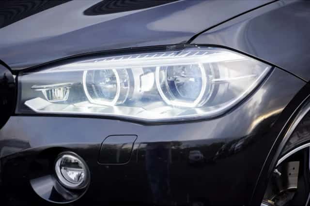 BMW X5 (2018) thumbnail 10