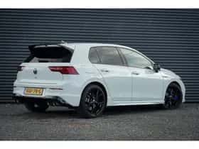 Volkswagen Golf (2023) thumbnail 4