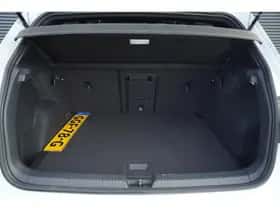 Volkswagen Golf (2023) thumbnail 8