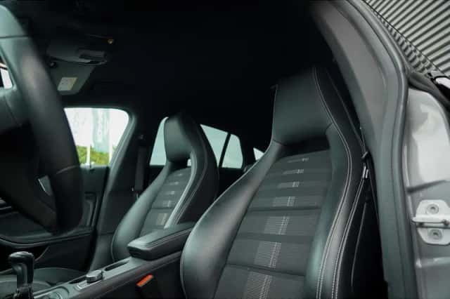 Mercedes-Benz CLA-Klasse (2016) thumbnail 2
