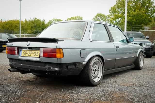 BMW 3-Serie (1985) thumbnail 3