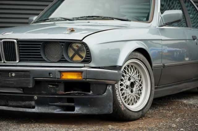 BMW 3-Serie (1985) thumbnail 9