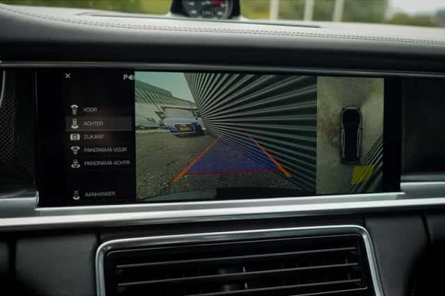 Porsche Panamera (2017) thumbnail 21