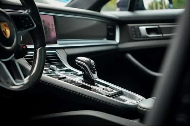 Porsche Panamera (2017) thumbnail 31