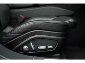 Porsche Panamera thumbnail 38