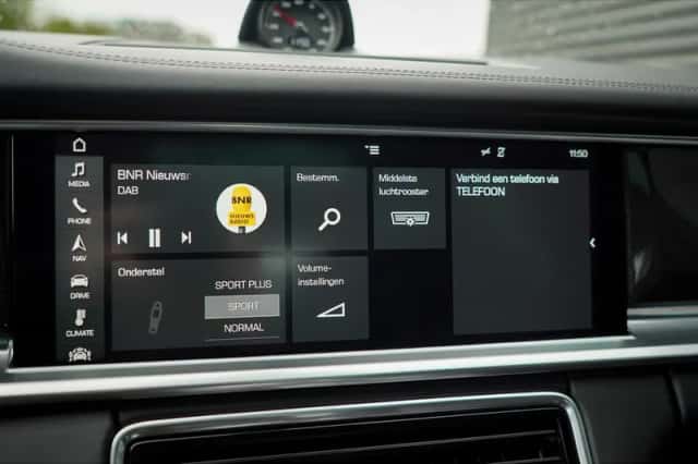 Porsche Panamera (2017) thumbnail 51