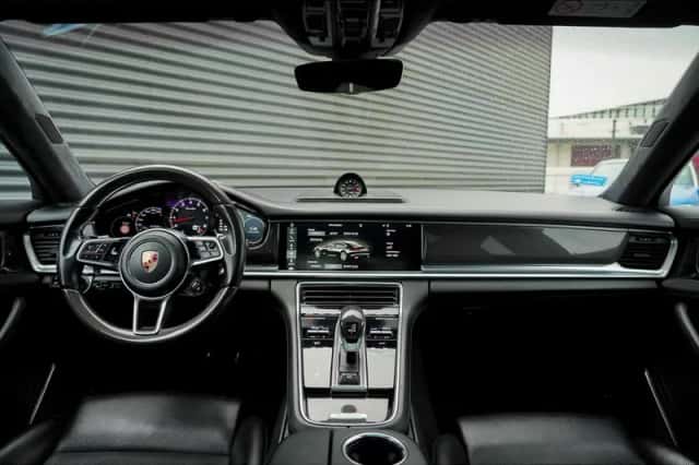 Porsche Panamera (2017) thumbnail 7