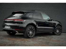 Porsche Macan (2020) thumbnail 4