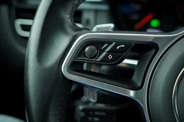 Porsche Macan (2020) thumbnail 41