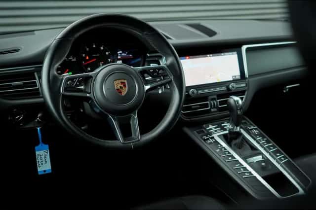 Porsche Macan (2020) thumbnail 44
