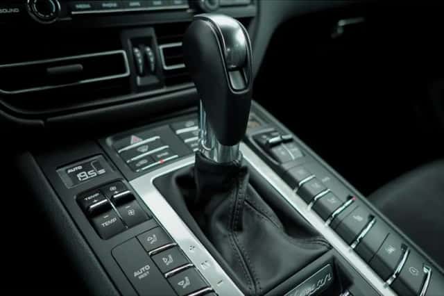 Porsche Macan (2020) thumbnail 46