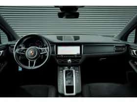 Porsche Macan (2020) thumbnail 7