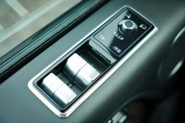 Land Rover Range Rover (2019) thumbnail 15