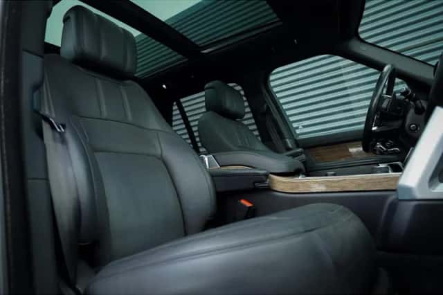 Land Rover Range Rover (2019) thumbnail 18