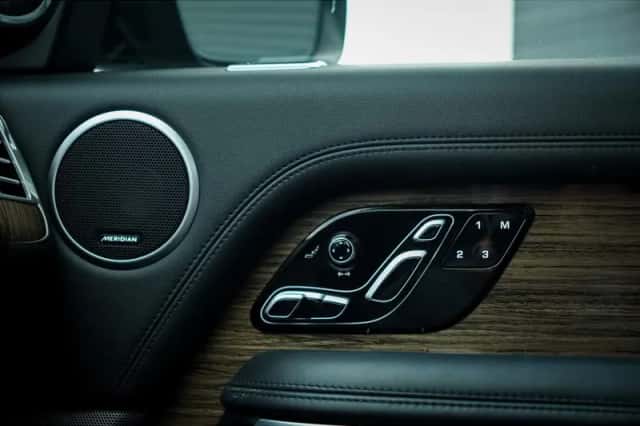 Land Rover Range Rover (2019) thumbnail 32