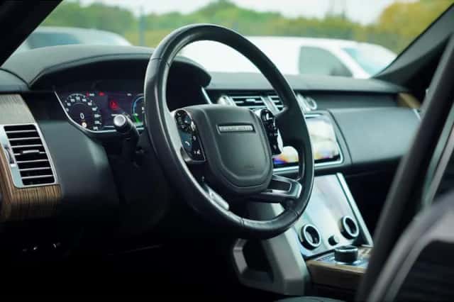 Land Rover Range Rover (2019) thumbnail 6