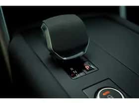 Land Rover Discovery (2024) thumbnail 16
