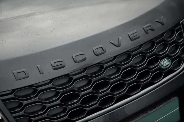 Land Rover Discovery (2024) thumbnail 24