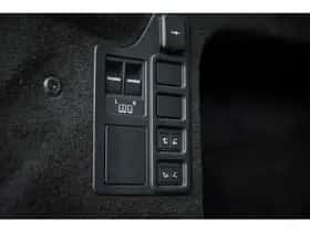 Land Rover Discovery (2024) thumbnail 30