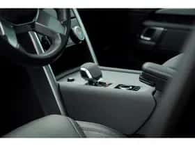 Land Rover Discovery (2024) thumbnail 34