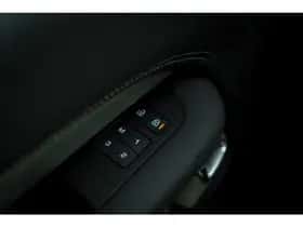 Land Rover Discovery (2024) thumbnail 50