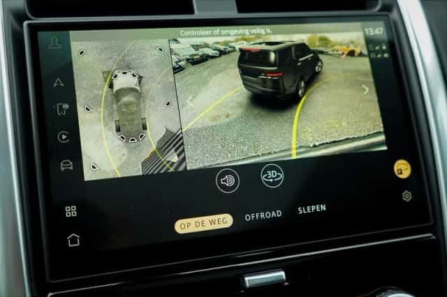 Land Rover Discovery (2024) thumbnail 53