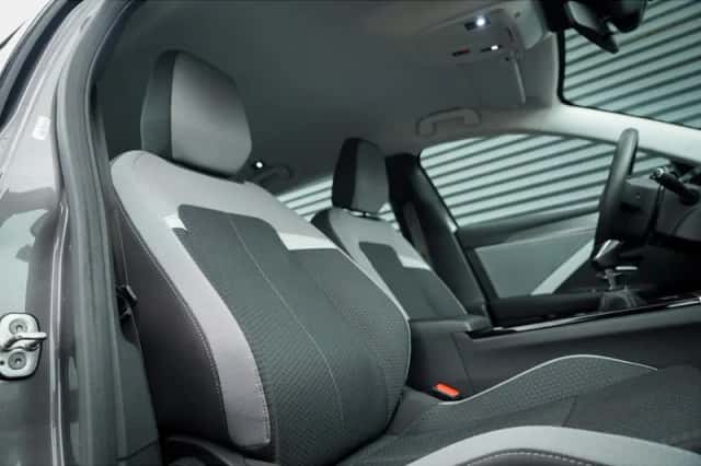 Opel Astra (2023) thumbnail 18